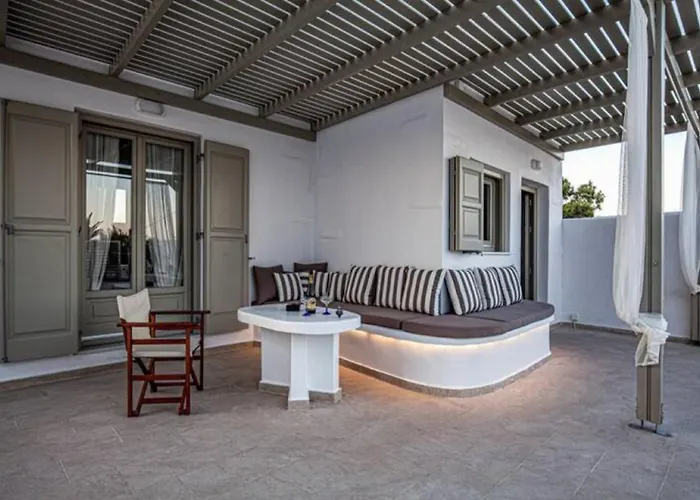 Dafnes 2 Playa de Perivolos